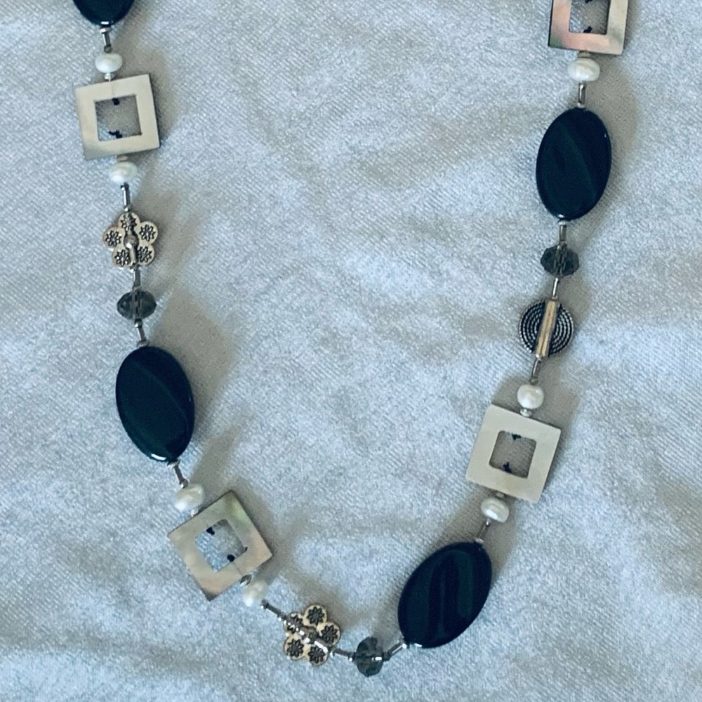 Gently Used Premier Designs Necklace